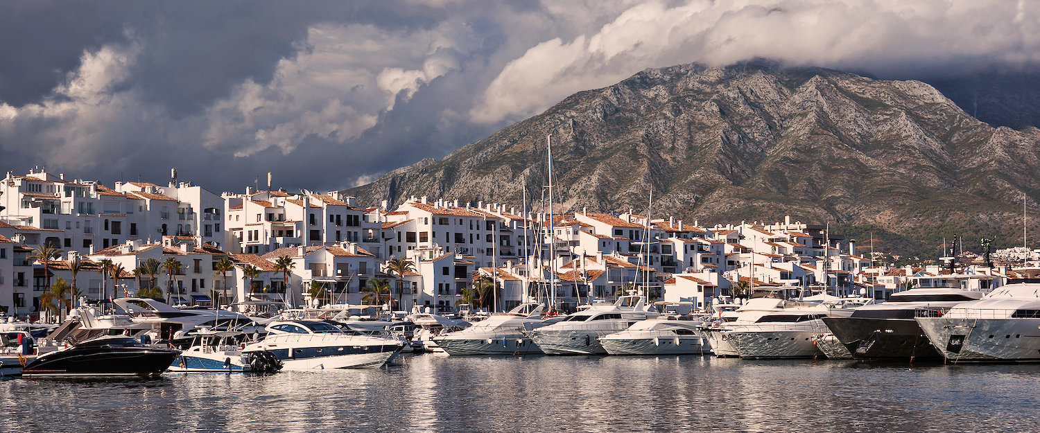 Nightlife on Puerto Banus Marina - Panoramic Villas