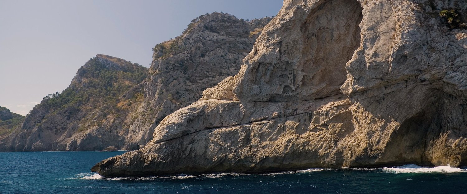 Vue sur falaises Pollença