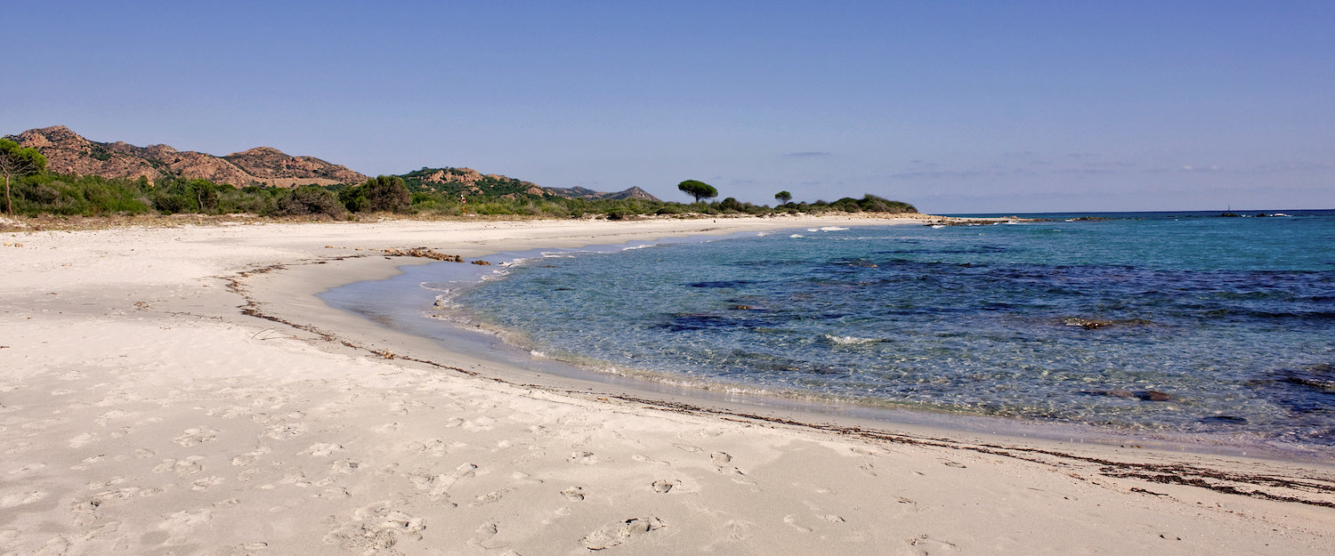 Spiaggia deserta. Spiaggia deserta.