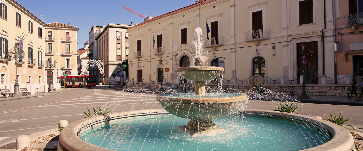 Piazza XX Settembre, Foggia. Piazza XX Settembre, Foggia.
