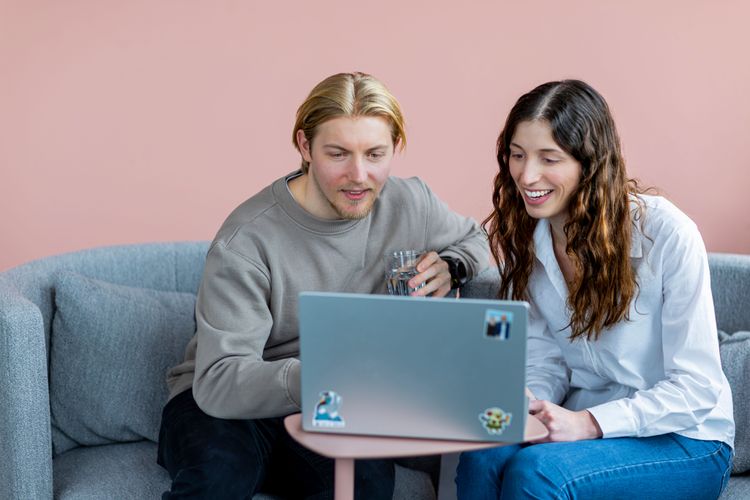 holidudes chatting in the office