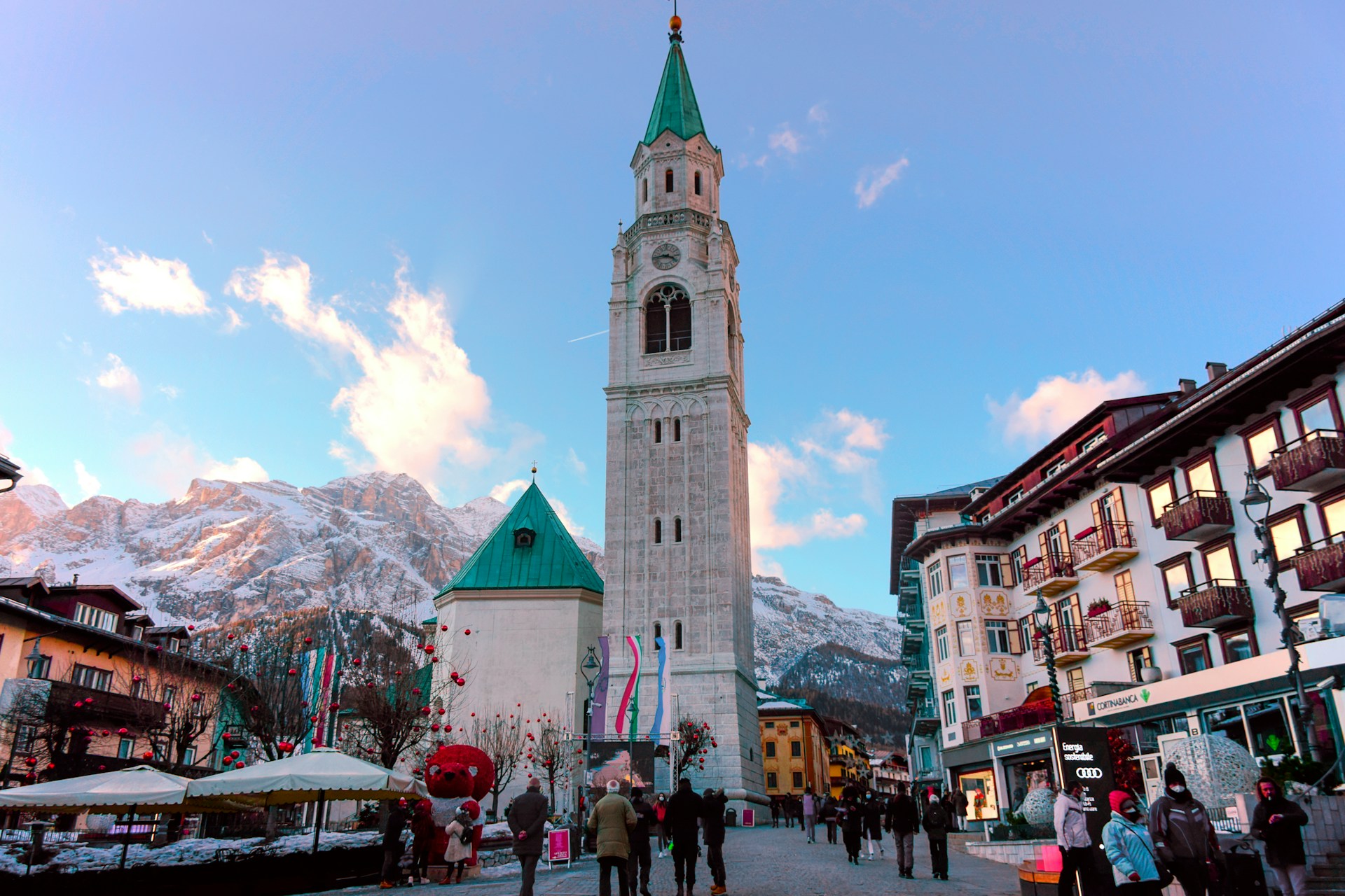 elena-crobu-S6X1PIQT0ww-unsplash Cortina d'Ampezzo
