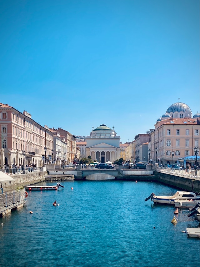 Trieste - credits Arno Senoner via Unsplash Trieste - credits Arno Senoner via Unsplash