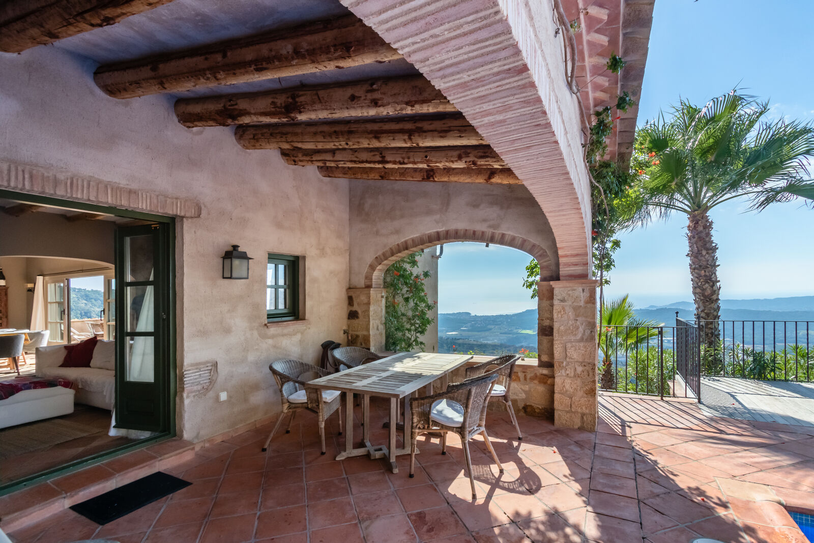 46323028 Mas Nou Villa with magical sea view Finca mit Palmen und Meerblick